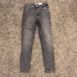 High Rise Skinny Ankle Jean